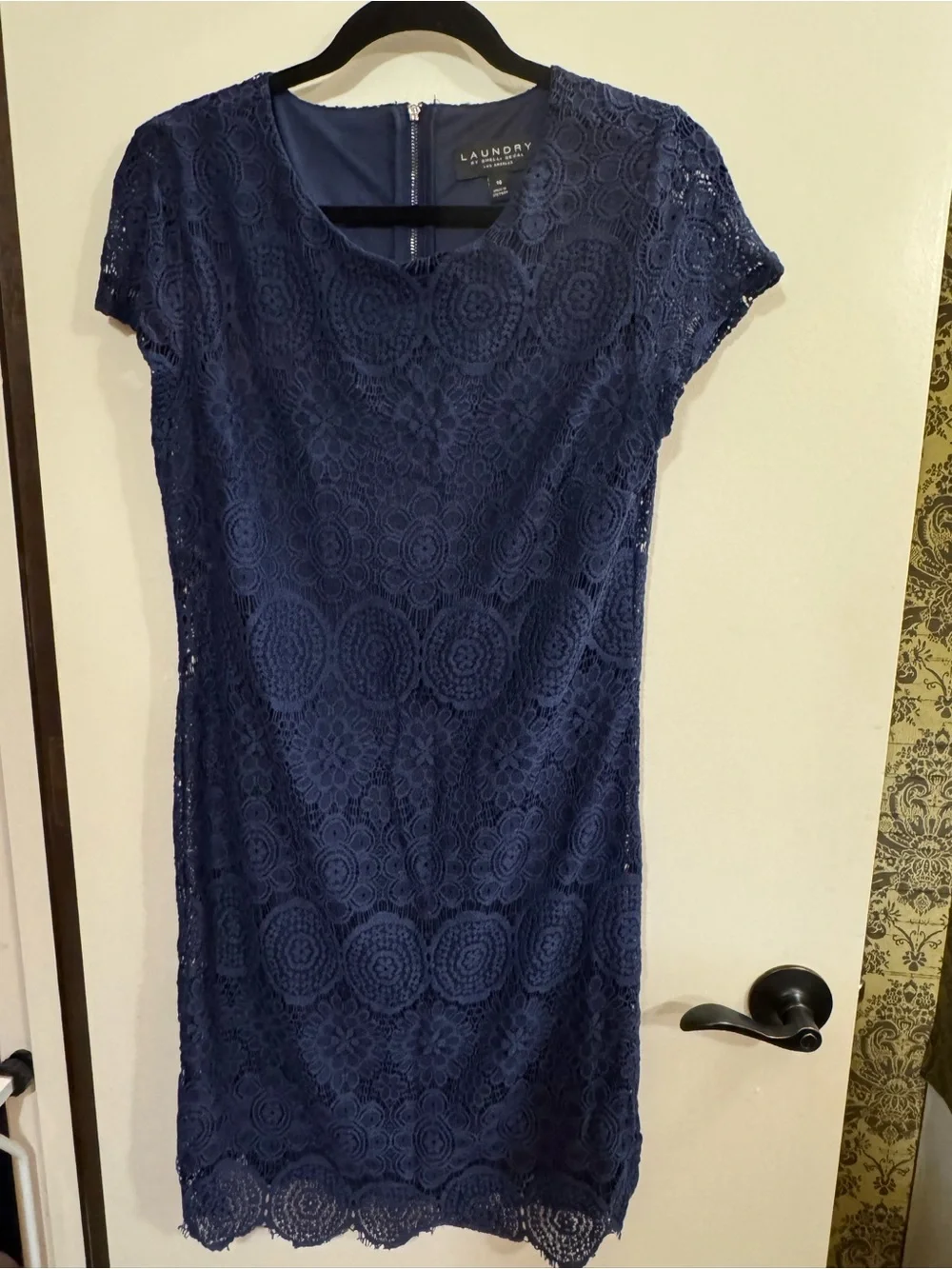 LAUNDRY by Shelli Segal royal blue lace cocktail dress // 10 - Picture 1 of 7